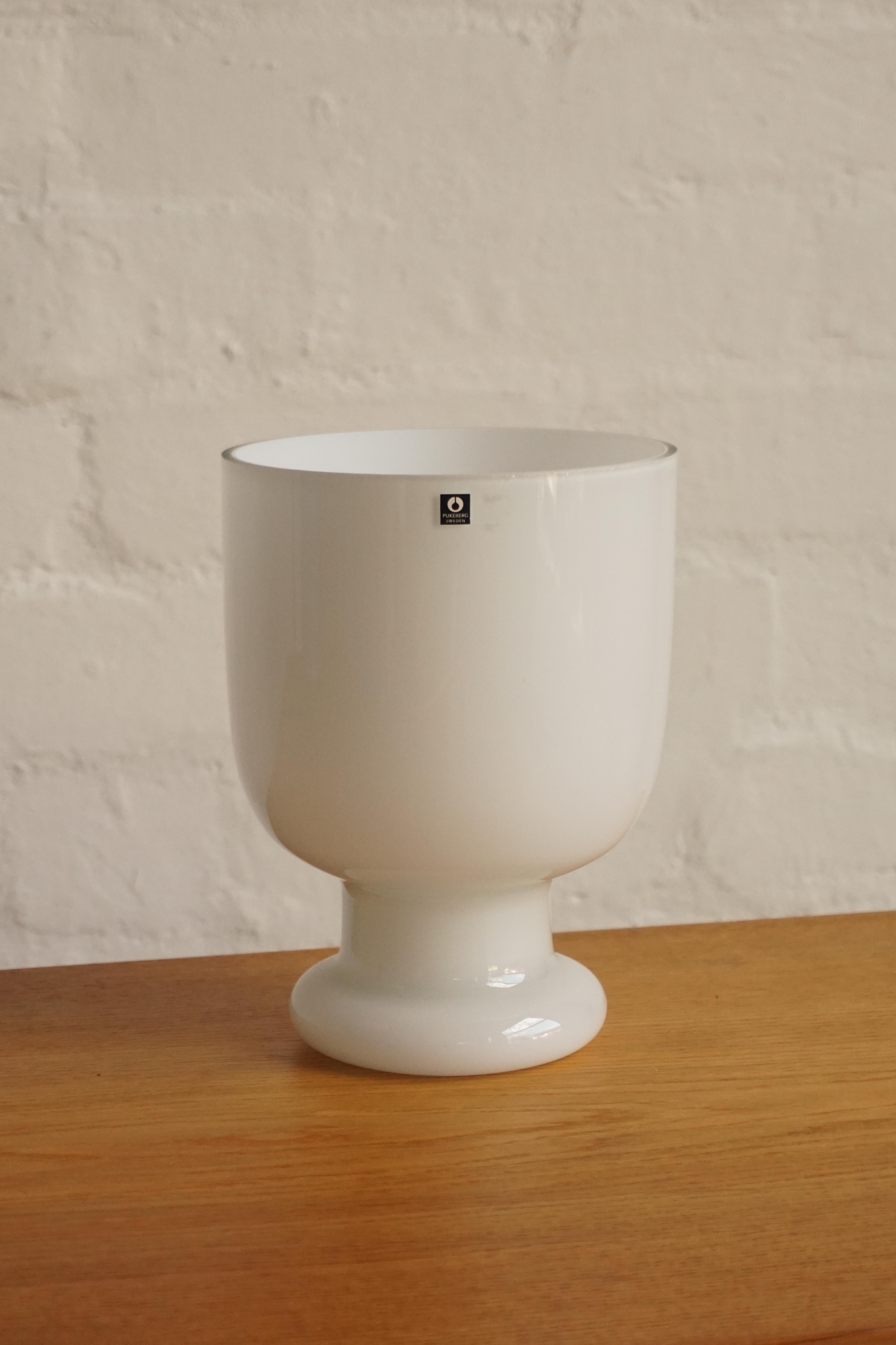 Pukeberg Opaline Vase