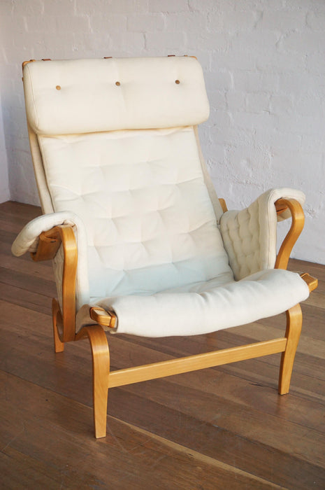 Pernilla Chair by Dux