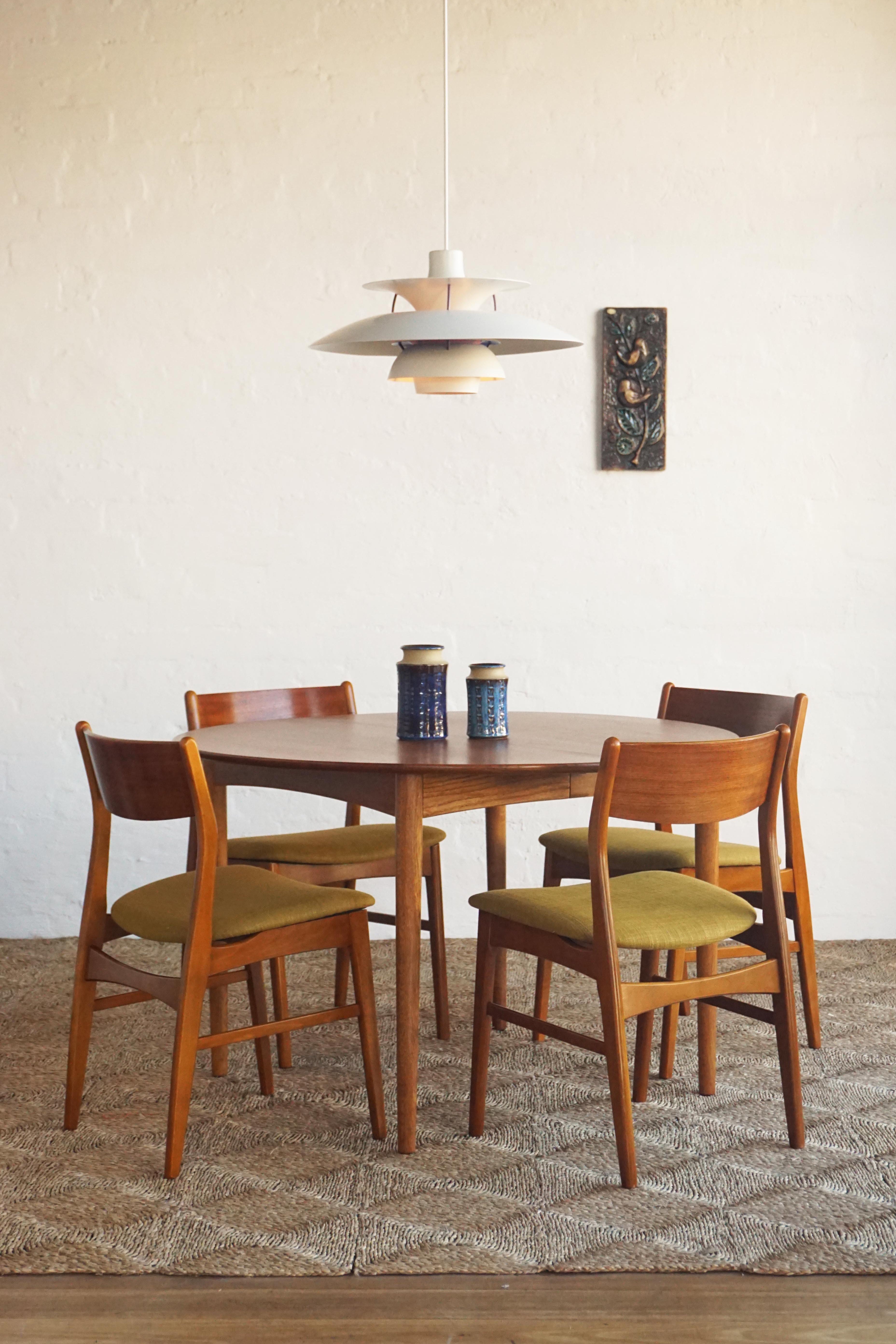 Extendable Teak Dining Table