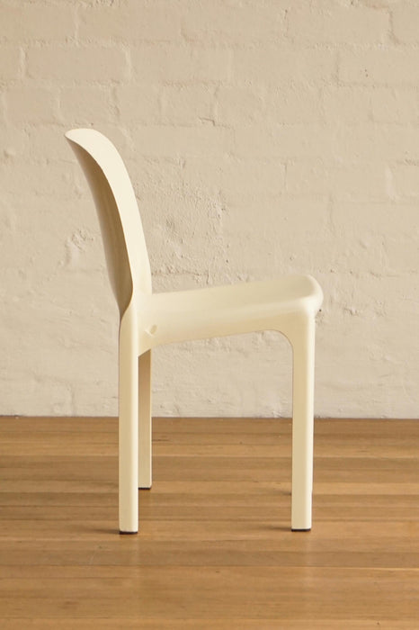 Vico Magistretti 'Selene' Chairs