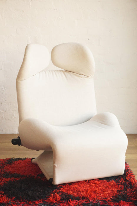 Cassina 'Wink' Lounge Chair- Pair Available