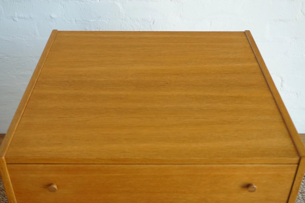 Oak Chest of Drawers