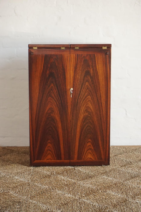 Dyrlund Rosewood Captains Bar