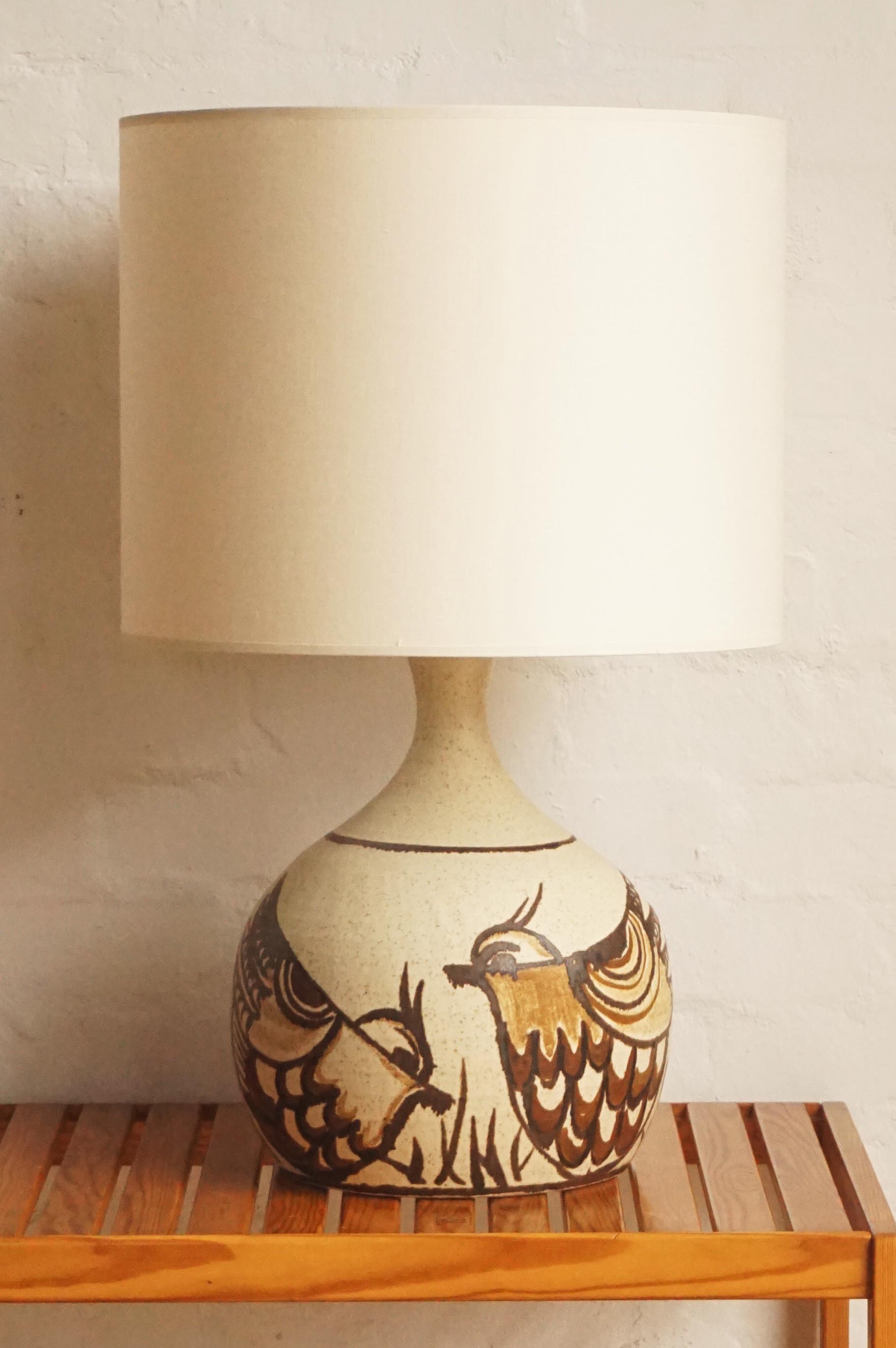 Ceramic store bird lamp