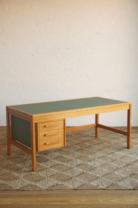 Bernt Petersen Desk