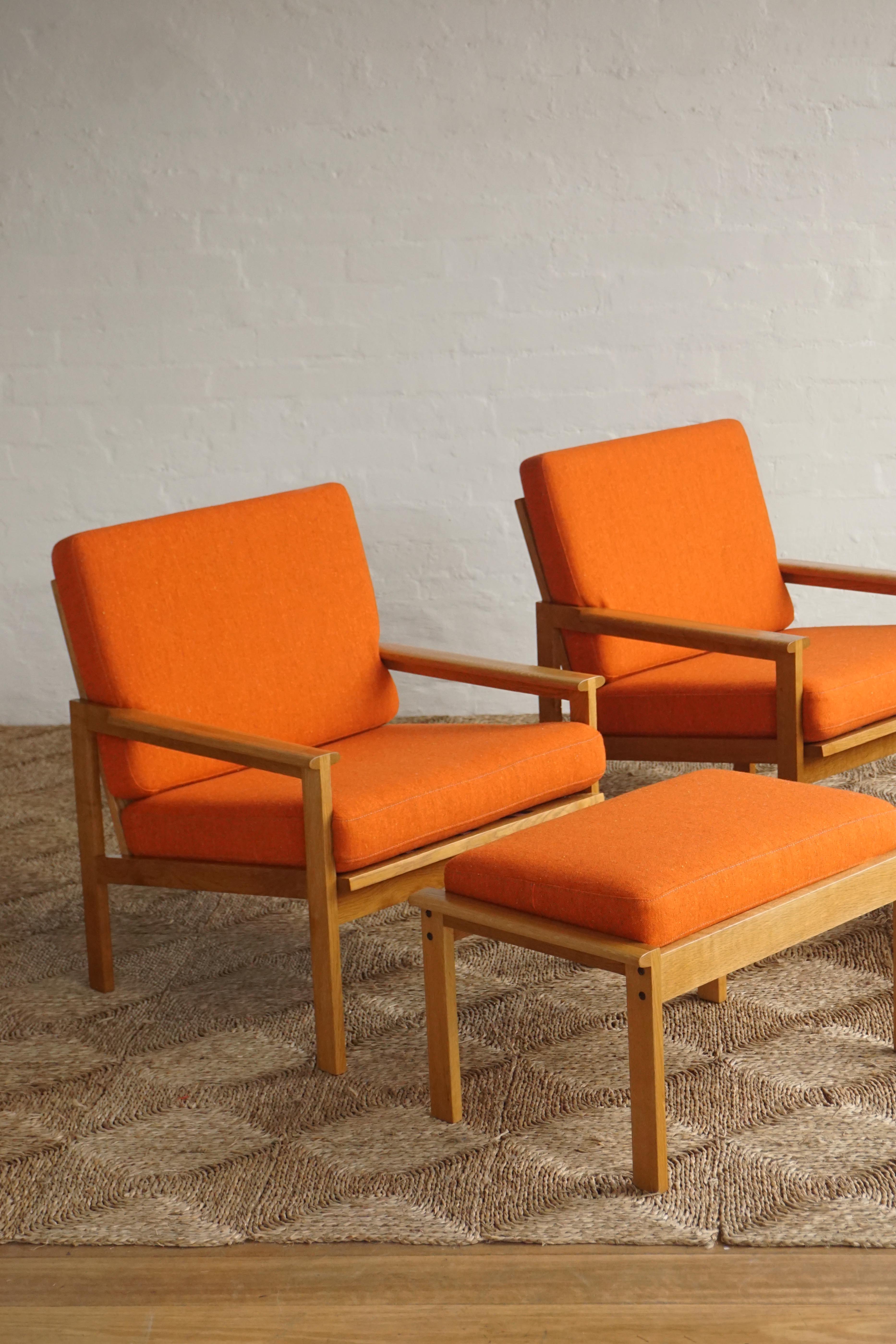 'Capella' Lounge Chairs & Ottoman