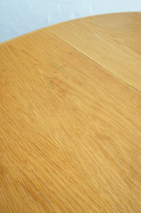 Kjaernulf Oak Extendable Table