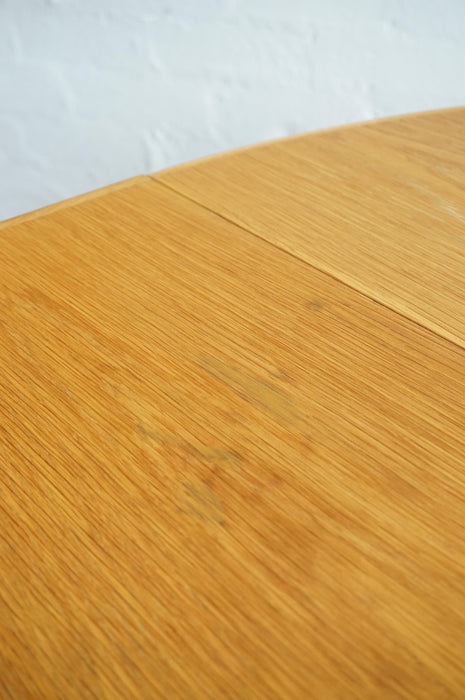 Kjaernulf Oak Extendable Table
