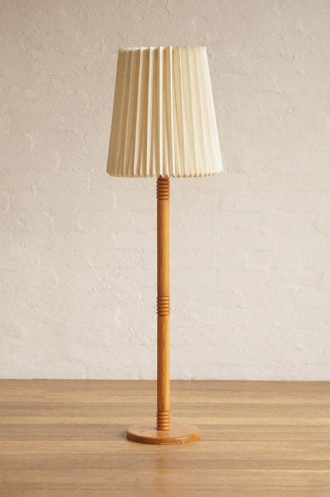 Pine Floor Lamp with Le Klint Shade