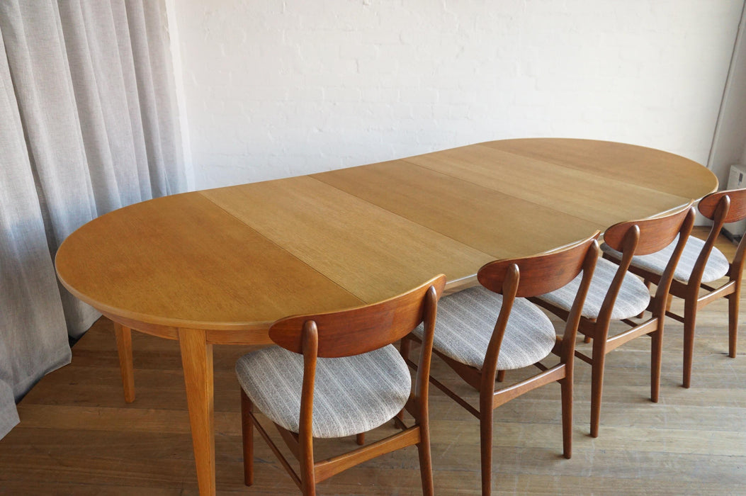 Extendable Oak Dining Table