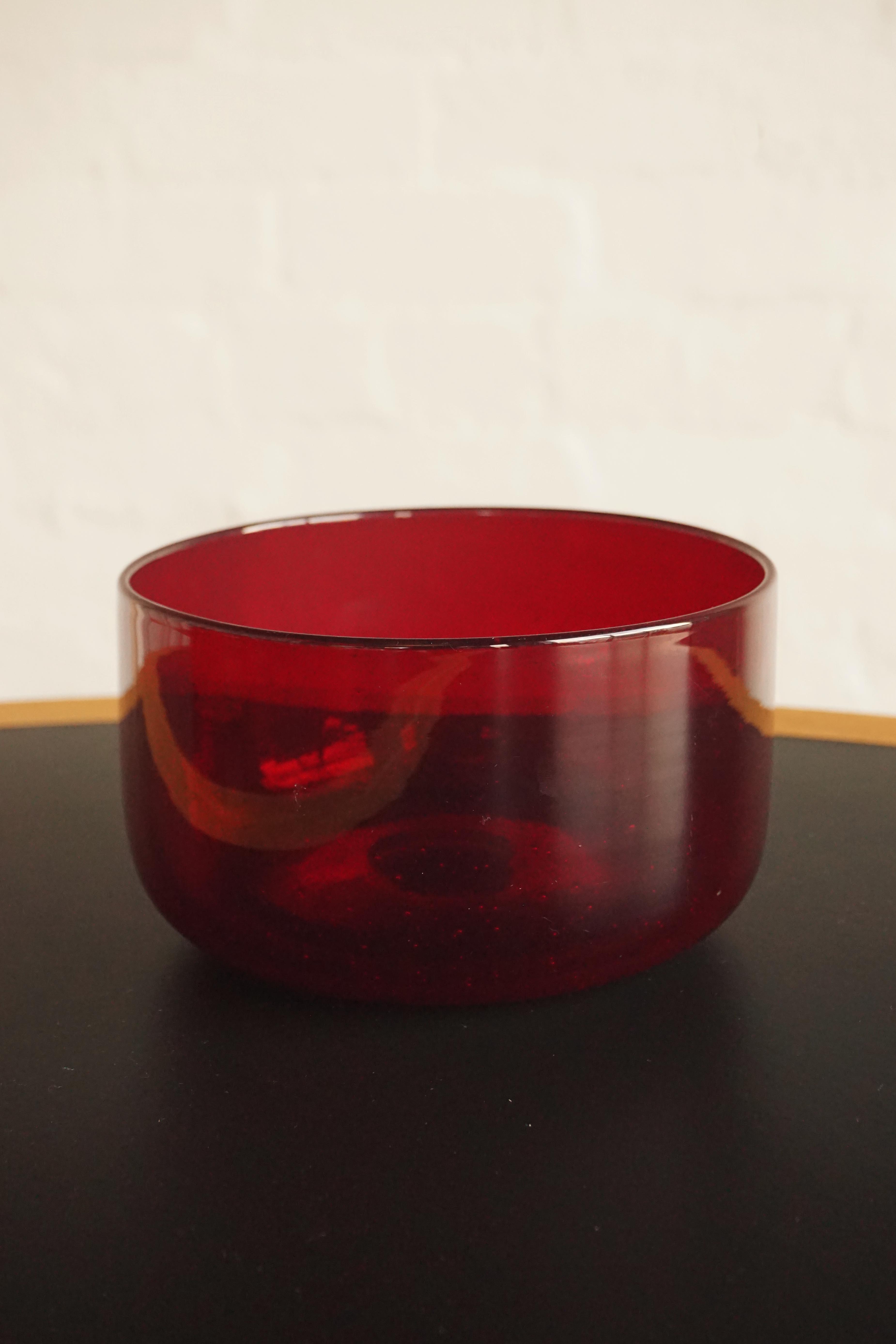 Boda Burgundy Glass Bowl