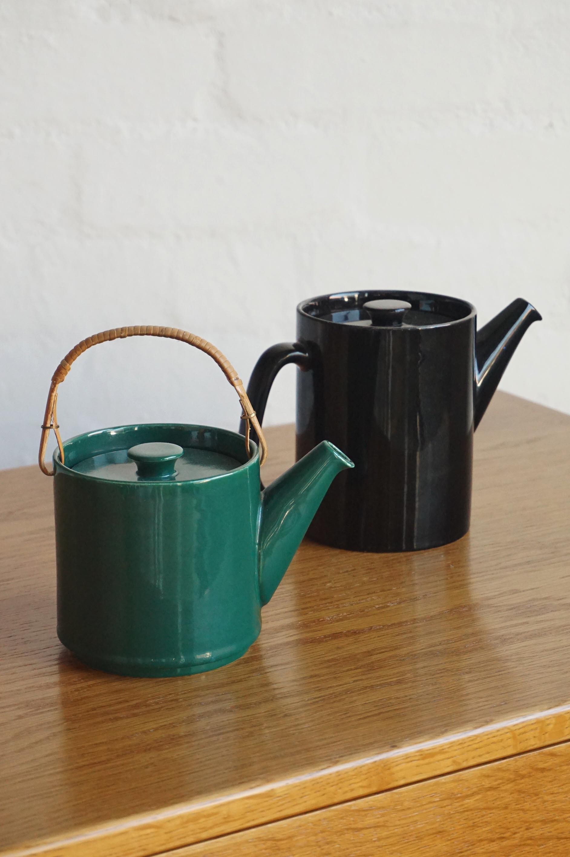 HOLD/ Stig Lindberg Teapots for Gustavsberg