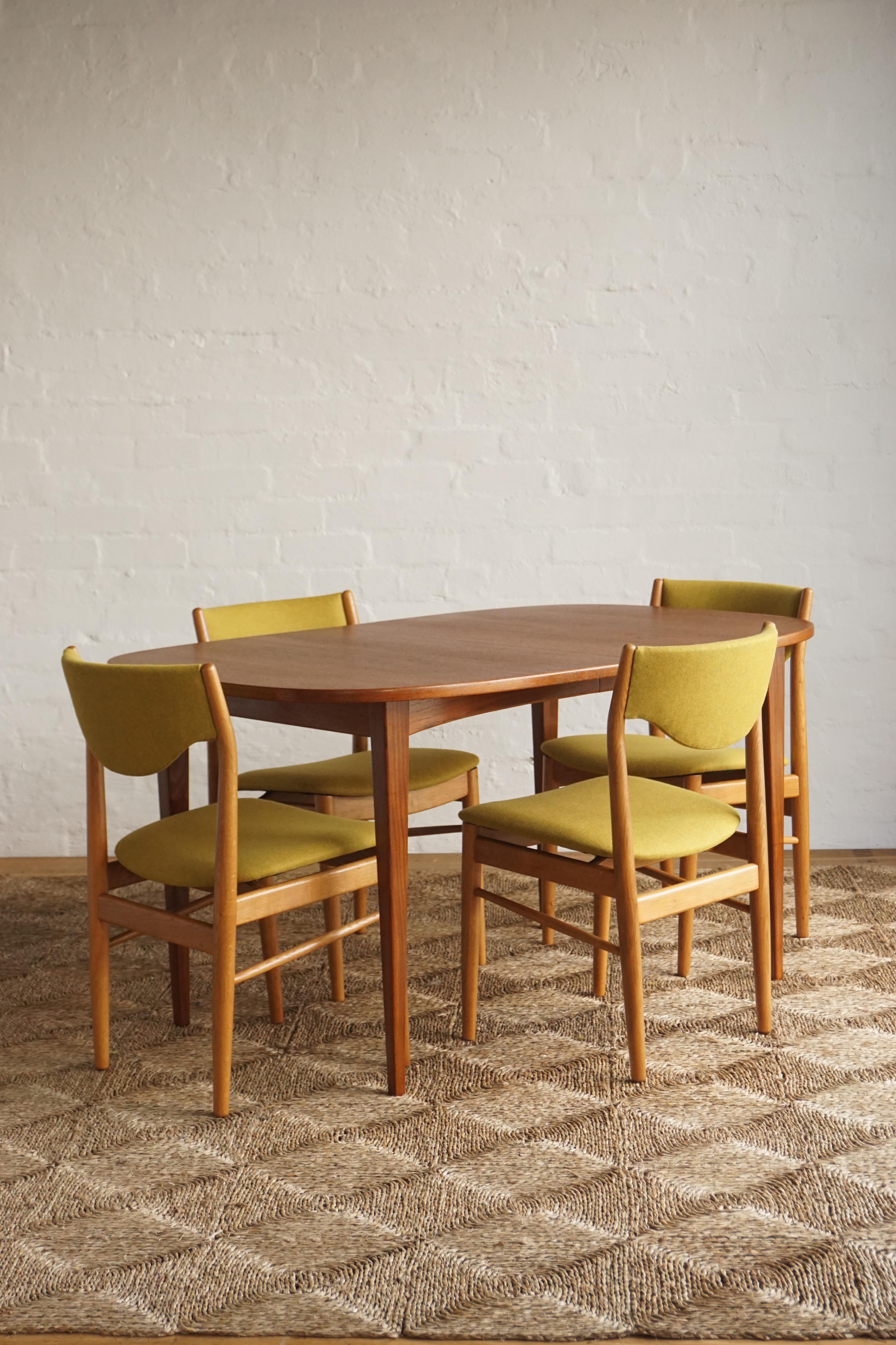 Extendable Teak Dining Table