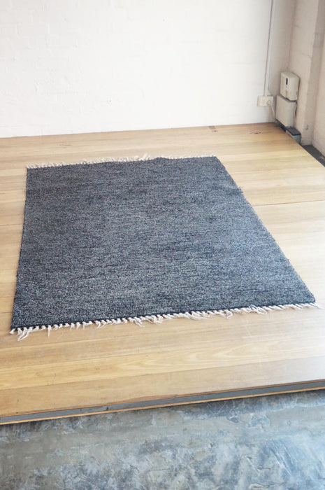 Flossa Rug- Plain Weave