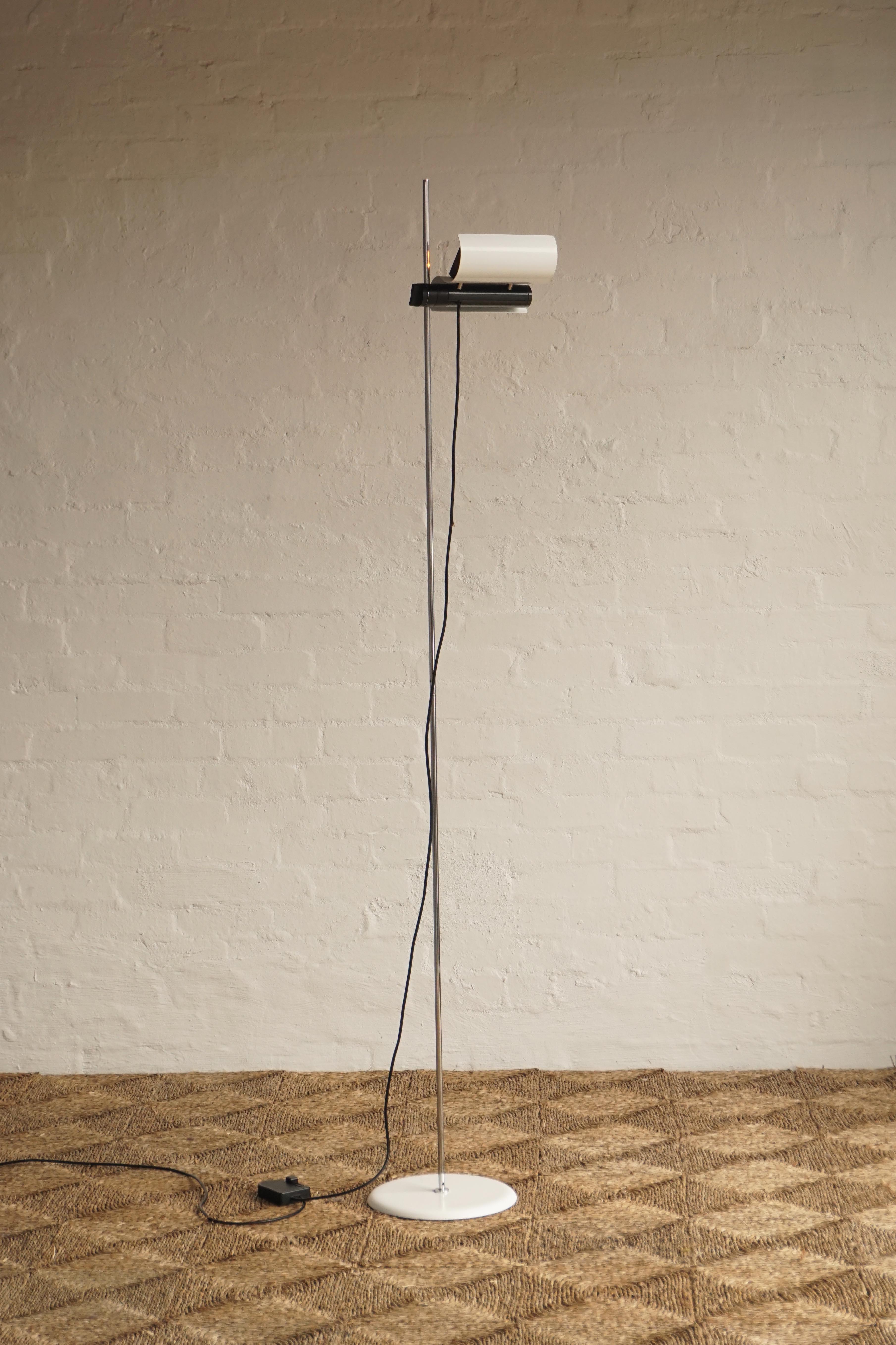 Vico Magistretti 'Dim' Floor Lamp