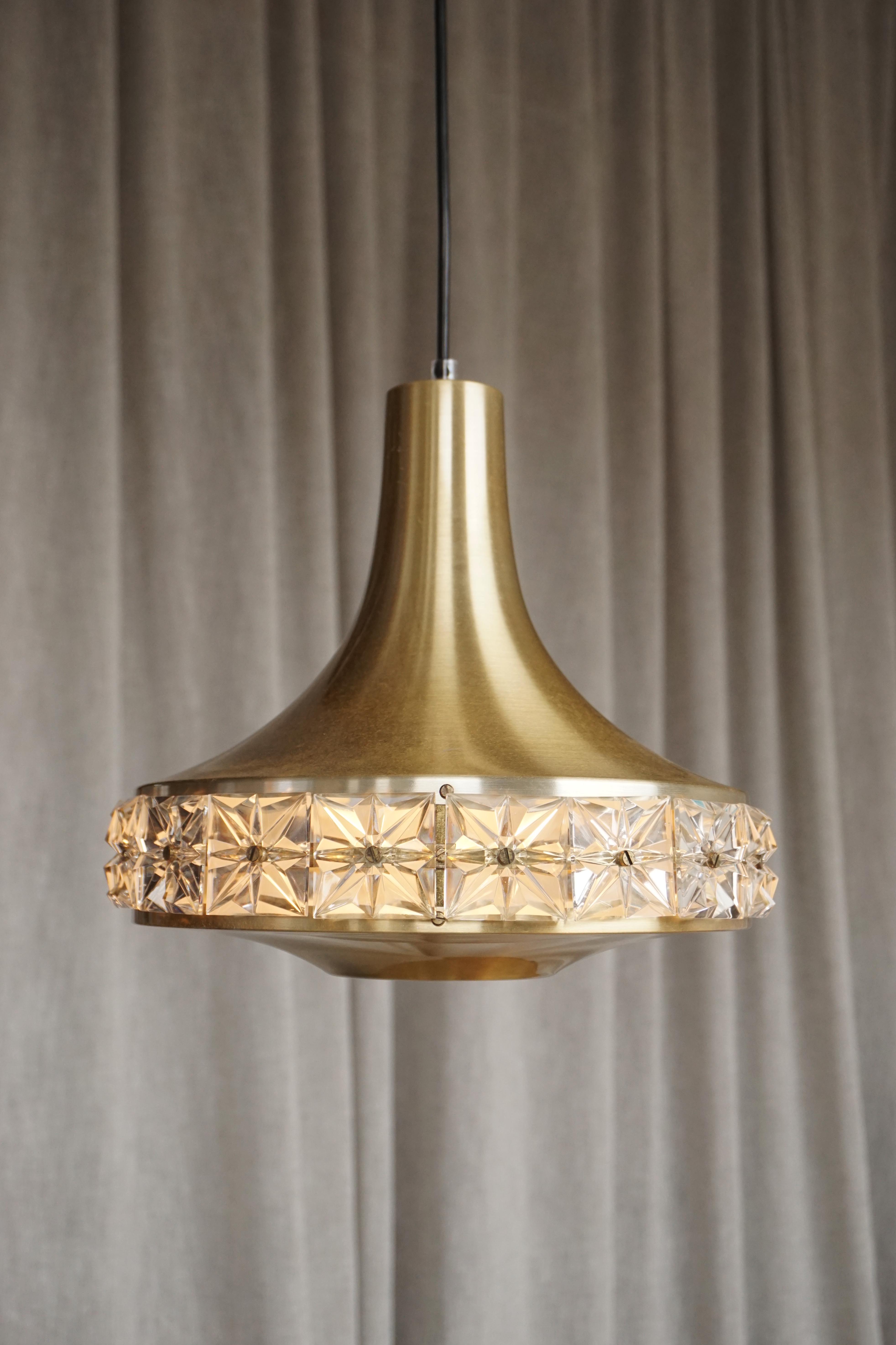 Vitrika Brass Pendant