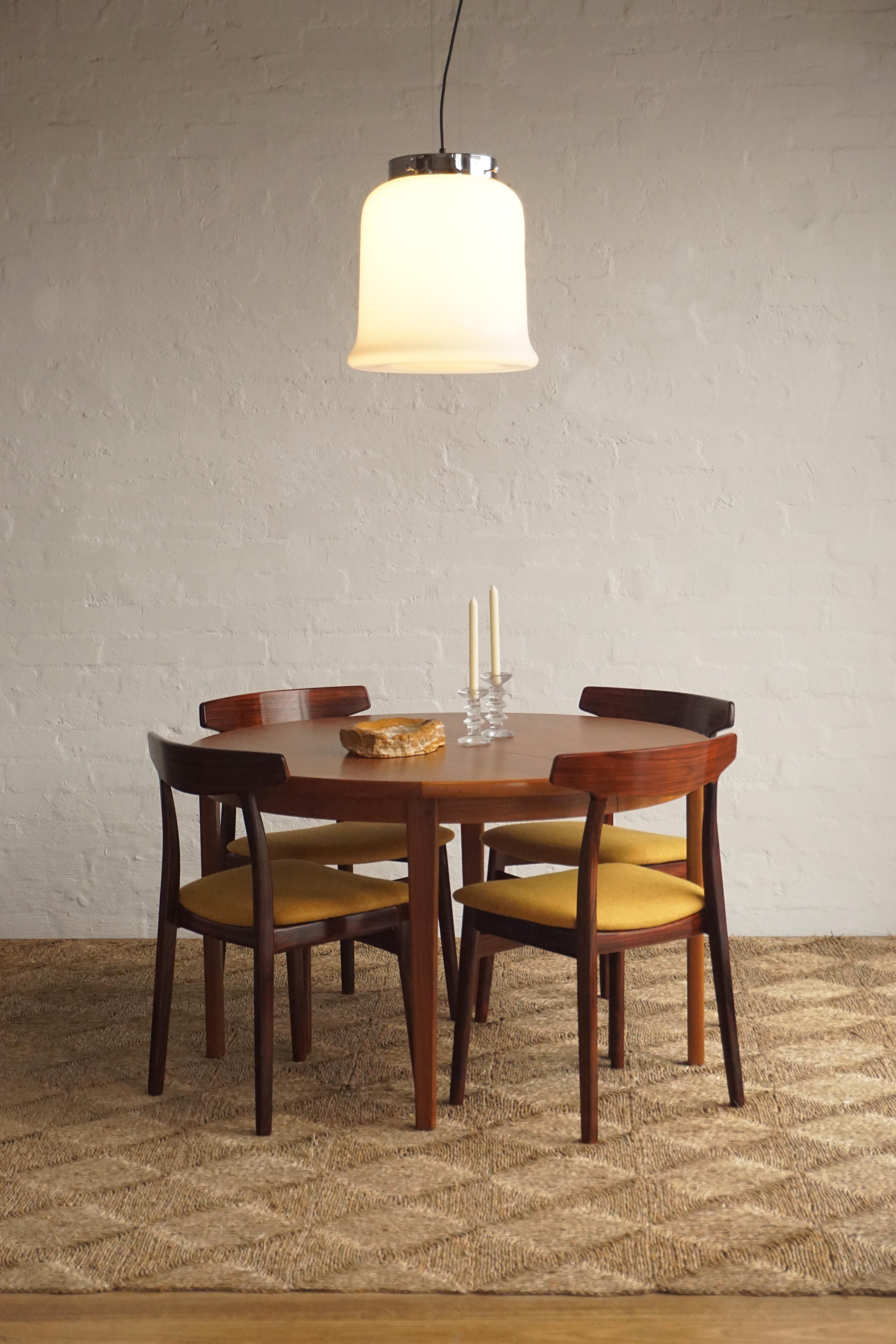Extendable Teak Dining Table