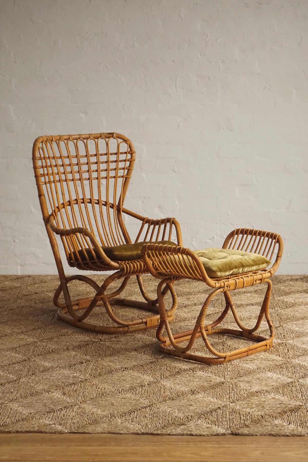 Bonacina Lounge Chair & Ottoman