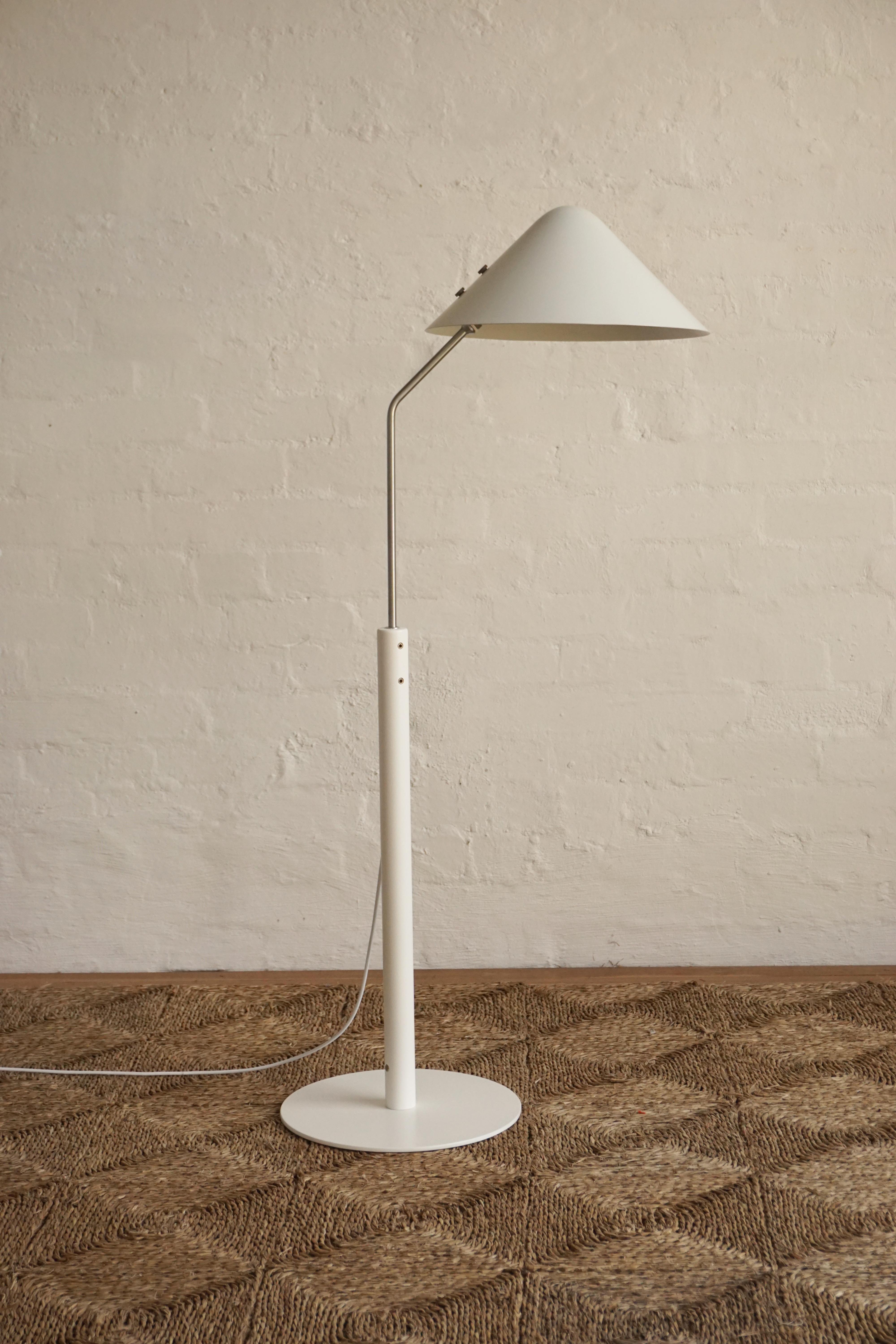 Pandul VIP Floor Lamp
